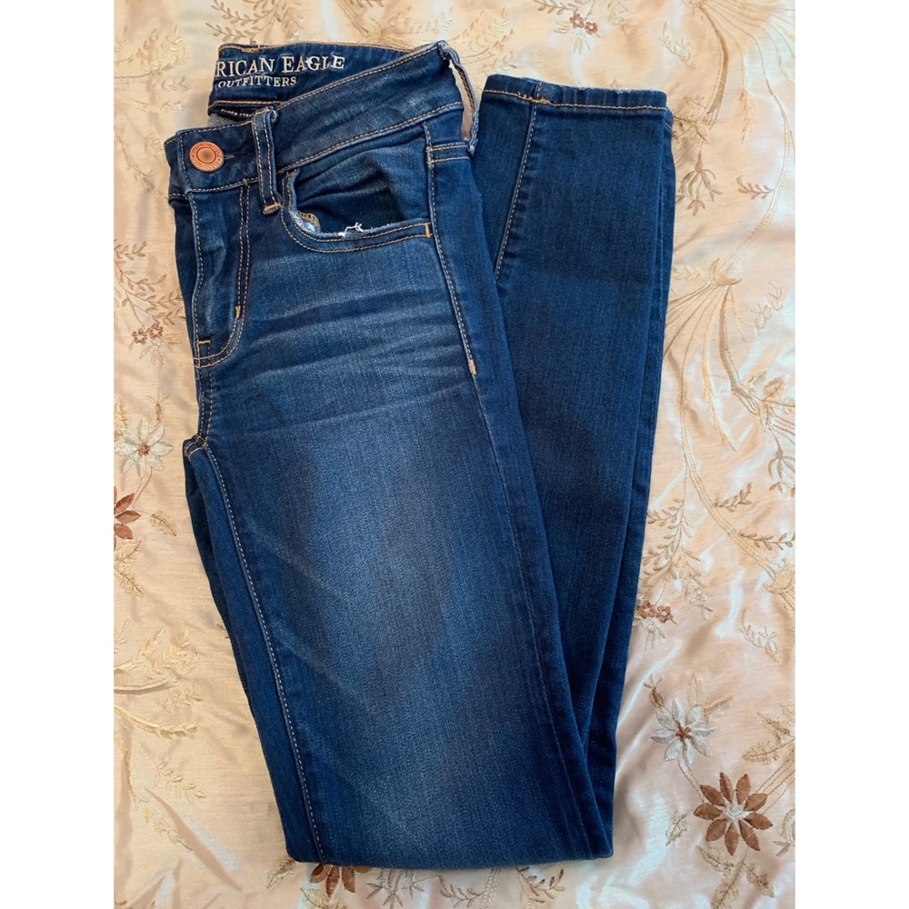 Medium wash jean